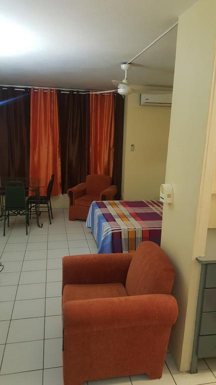Comfortable Suite 1 Kingston Eksteriør bilde